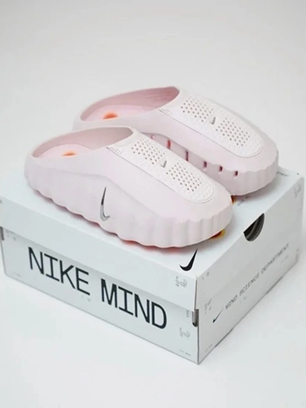 ***RUNS SMALL*** Women's Unisex Size 10 Nike Mind 001 Pink Pearl Slide Mule